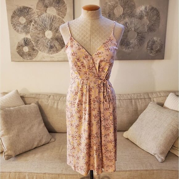 BCBGeneration Floral Spaghetti Strap Wrap Dress size XXS in Pink - NEW - Picture 4 of 13